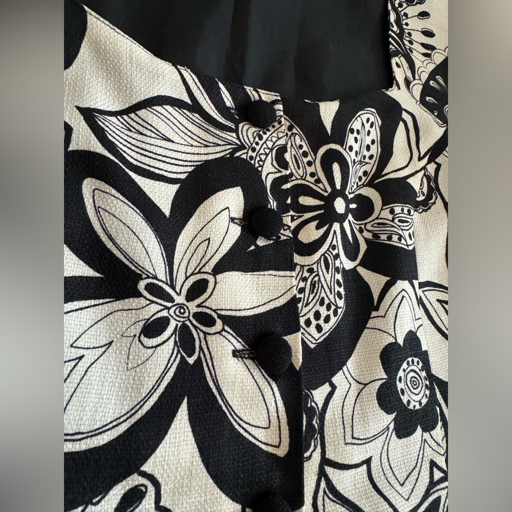 Park Bravo Black & Ivory Floral Sleeveless Dress - Picture 8 of 11